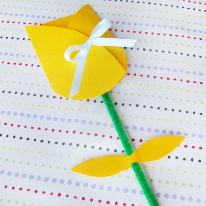 lam-thiep-giay-hinh-hoa-tulip-tang-me-7 làm thiệp handmade - hình minh họa 5