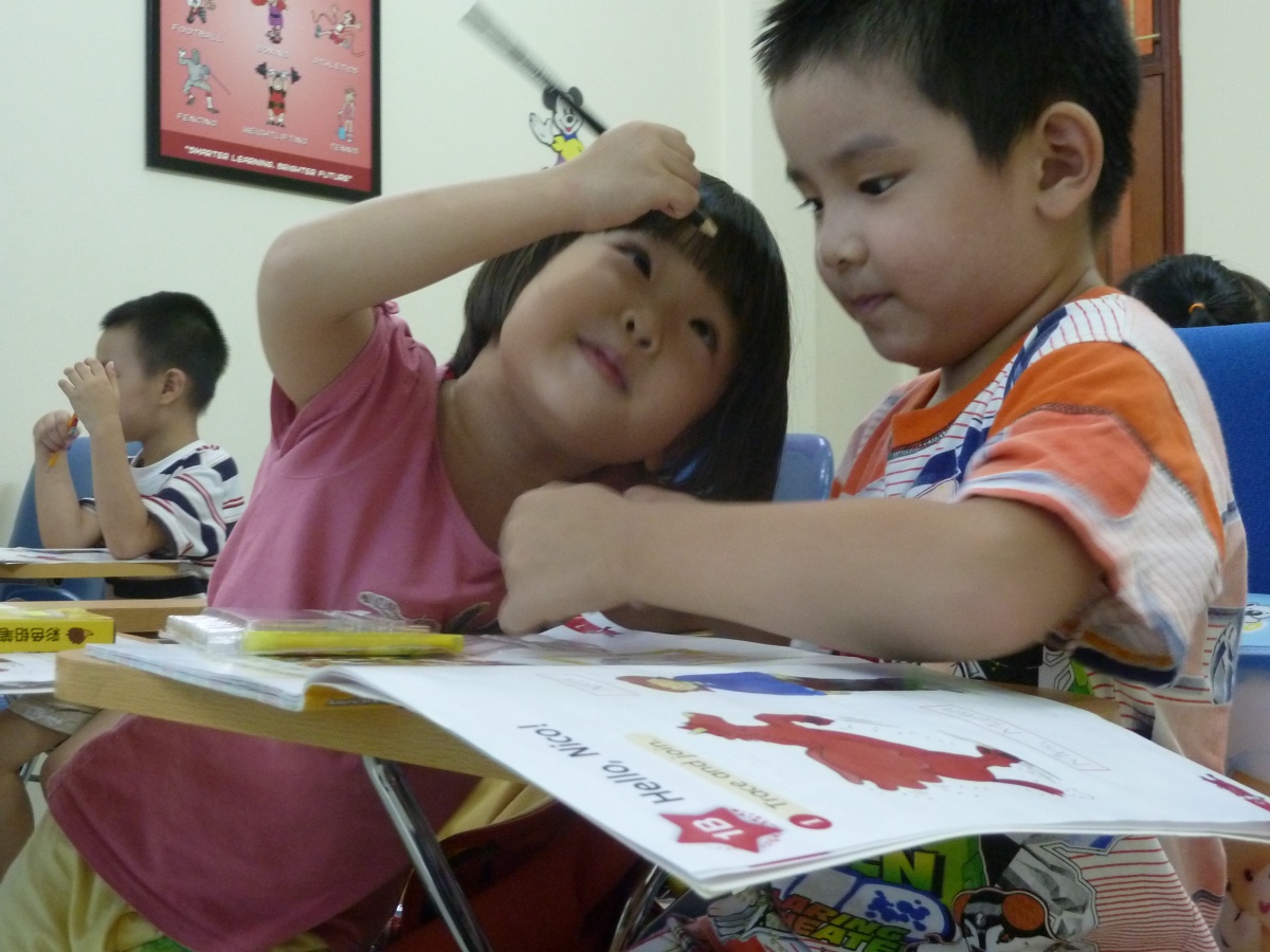 đồng hành cùng con học tiếng Anh