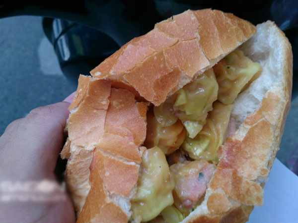 6 địa chỉ bánh mì Sài Gòn "biến tấu" ngon nổi tiếng 4 bánh mì Sài Gòn - hình minh họa 4
