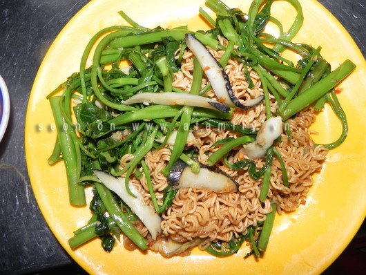 mì xào ốc