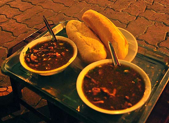 bánh mỳ sốt vang Bánh Mỳ Sốt Vang Cửa Nam