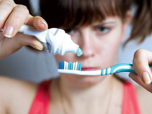 5 thói quen hàng ngày có thể làm hại bạn 1 Năm Thói Quen Nhỏ, Tác Động Lớn