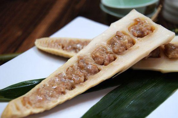 Măng nhồi thịt ngon tuyệt cho bữa tối 7 Măng Nhồi Thịt Hấp Thanh Ngọt - hình minh họa 5