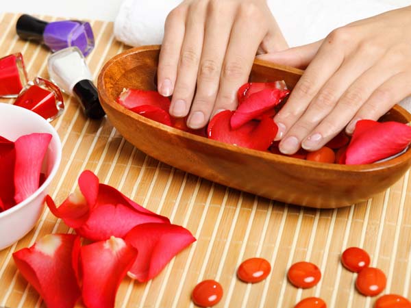 chăm sóc móng tay dễ gãy - hình minh họa 3