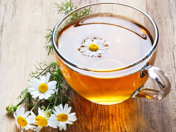 Một vài công dụng tuyệt vời của trà hoa cúc 1 công dụng của trà hoa cúc