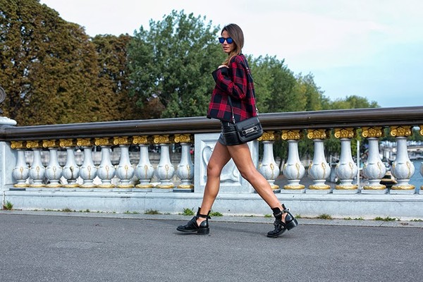 9 cách mặc kẻ caro "chuẩn" như fashionista 18 phối đồ kẻ caro - hình minh họa 22