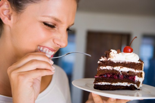 đồ ngọt ảnh hưởng nghiêm trọng đến nhan sắc